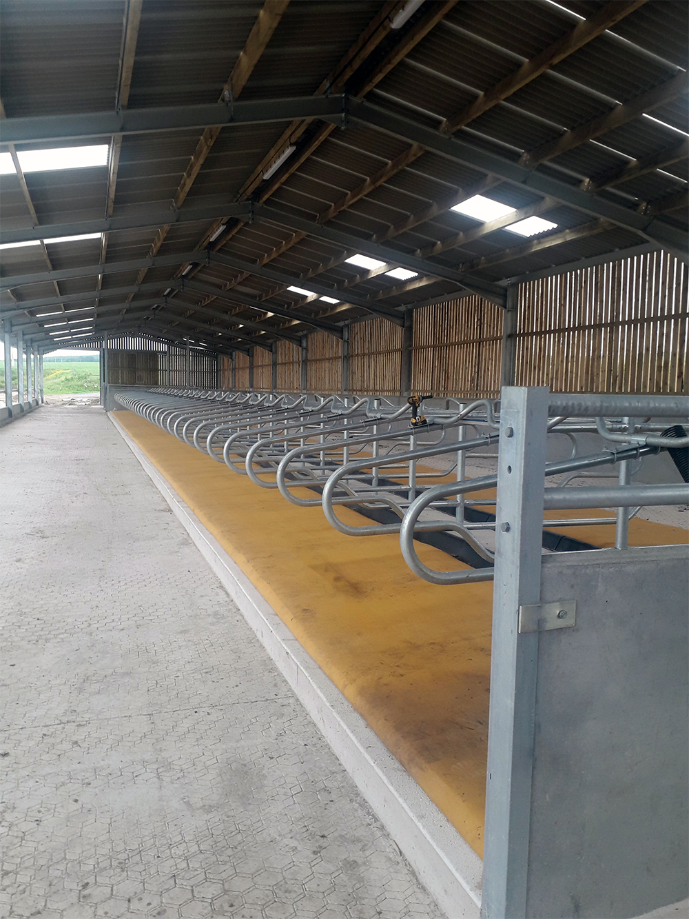 cubicle Shed with Slurry Tank 